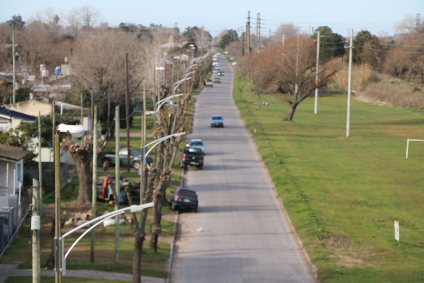 Instalaron 34 nuevas luminarias sobre calle Rivadavia