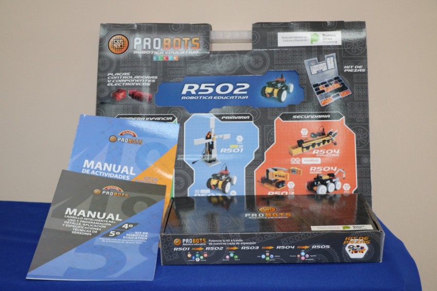 Madariaga recibi 91 kits de robtica educativa