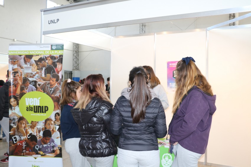 Inici la expo educativa con excelente concurrencia de jvenes y varie