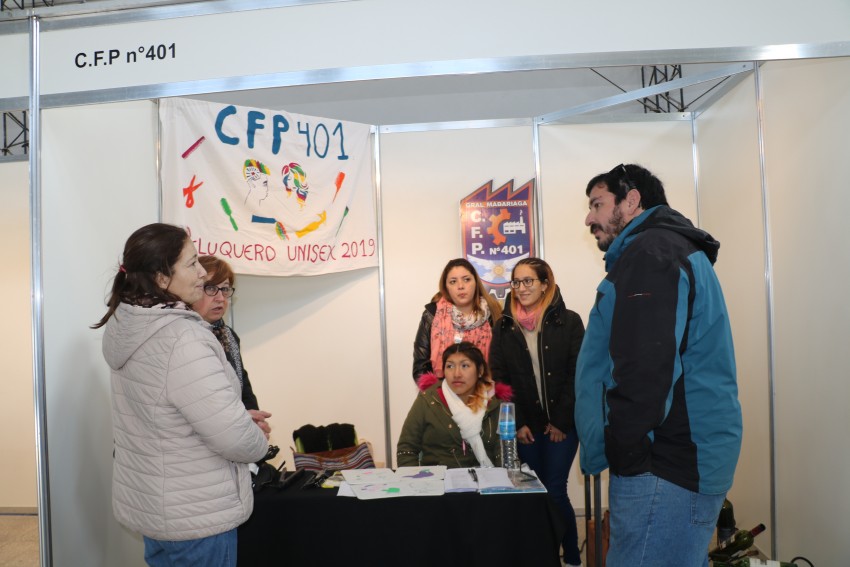 Inici la expo educativa con excelente concurrencia de jvenes y varie