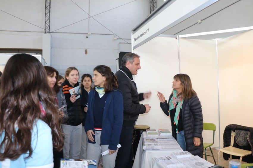 Inici la expo educativa con excelente concurrencia de jvenes y varie