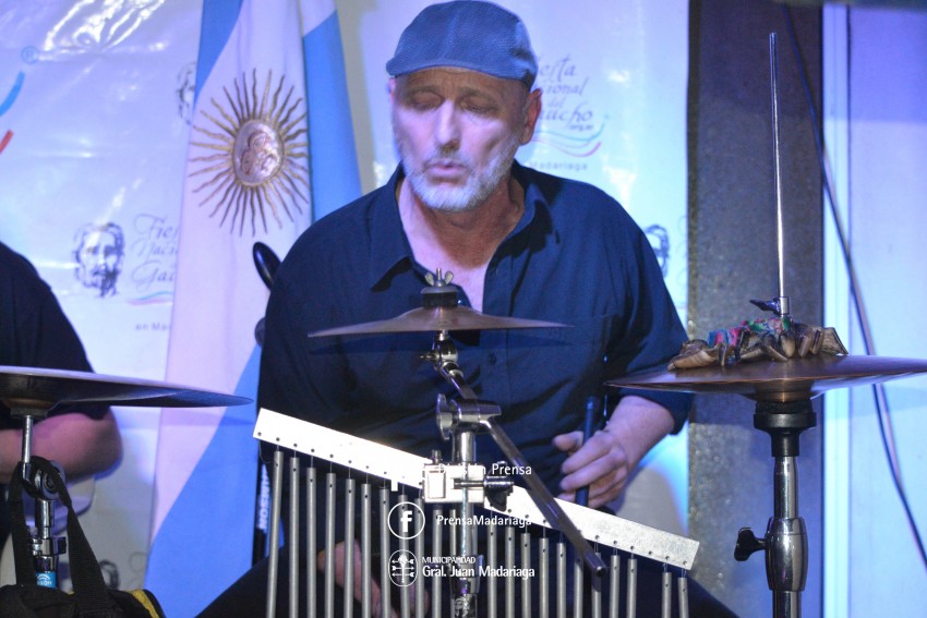 Con las instalaciones colmadas se realiz una nueva pea de la Fiesta 