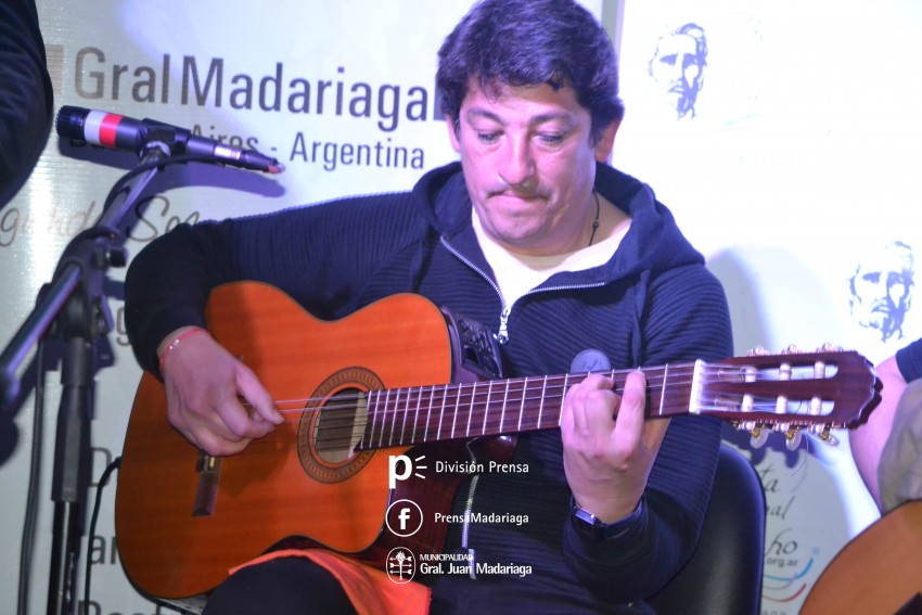 Con las instalaciones colmadas se realiz una nueva pea de la Fiesta 