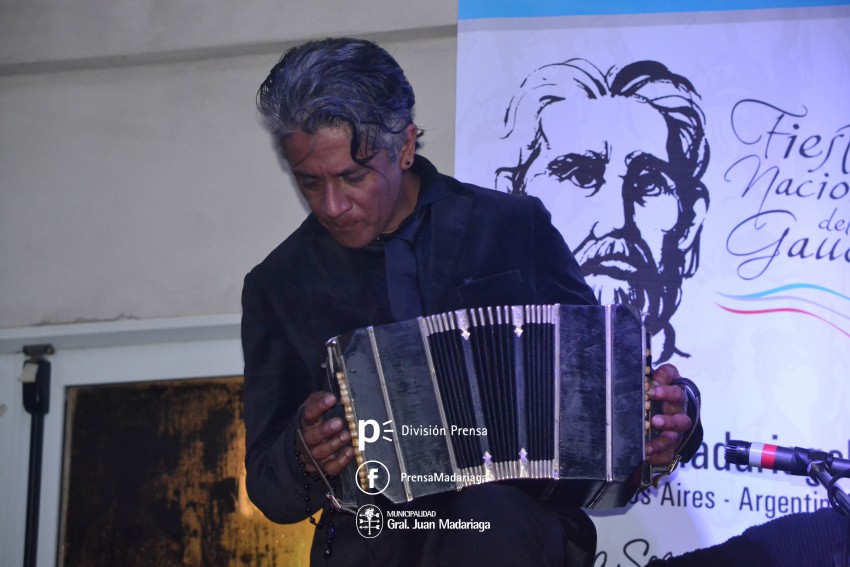 Con las instalaciones colmadas se realiz una nueva pea de la Fiesta 