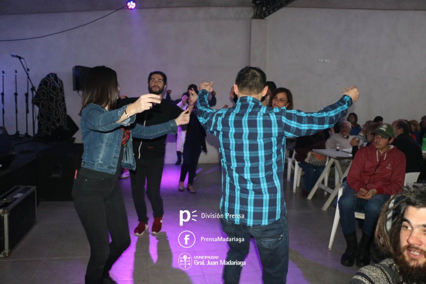 Con las instalaciones colmadas se realiz una nueva pea de la Fiesta 