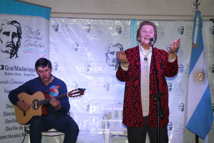 Con las instalaciones colmadas se realiz una nueva pea de la Fiesta 