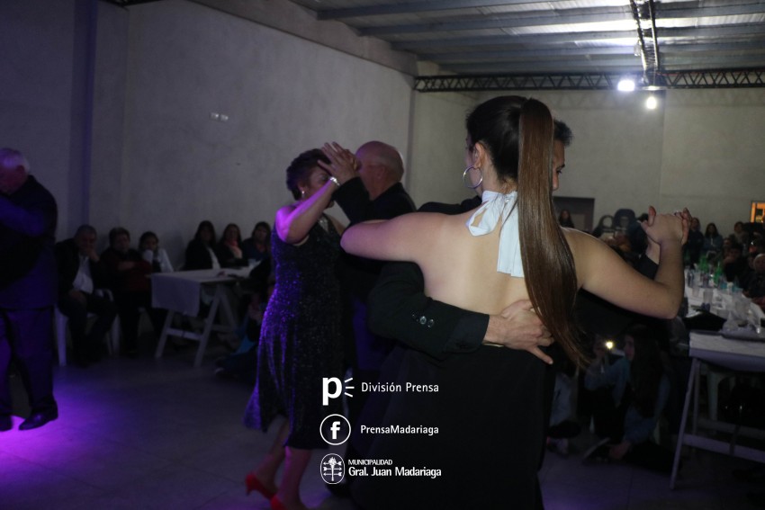 Con las instalaciones colmadas se realiz una nueva pea de la Fiesta 