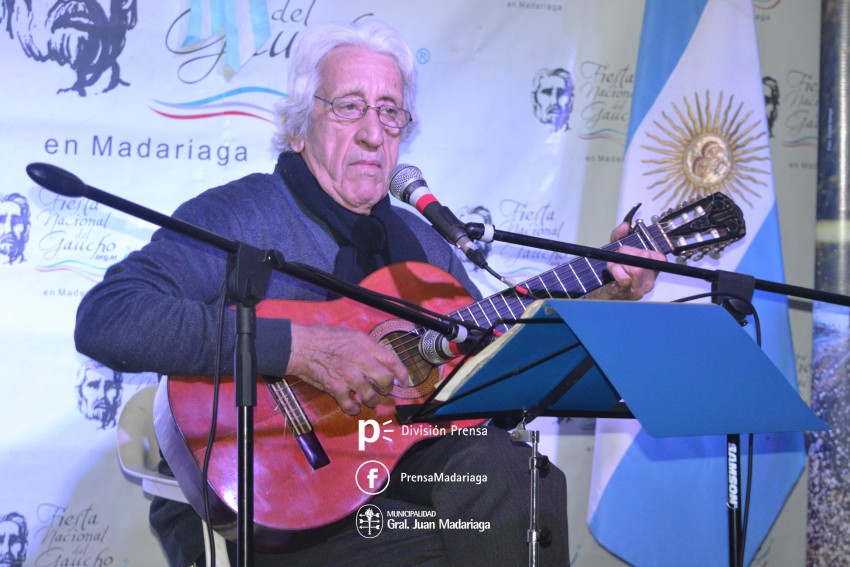 Con las instalaciones colmadas se realiz una nueva pea de la Fiesta 