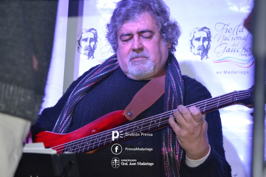 Con las instalaciones colmadas se realiz una nueva pea de la Fiesta 