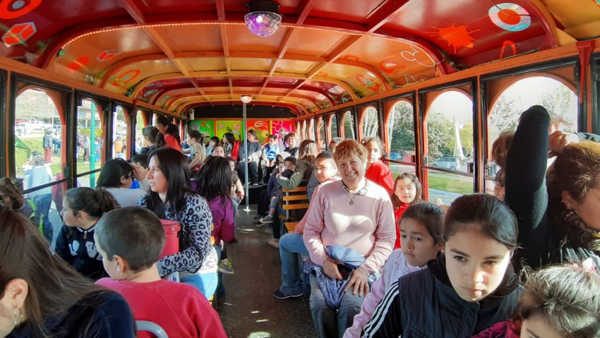 Casi 5.000 personas se dieron cita en el Paseo del Bicentenario por lo