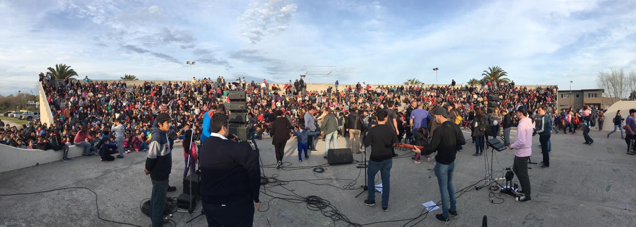 Casi 5.000 personas se dieron cita en el Paseo del Bicentenario por lo