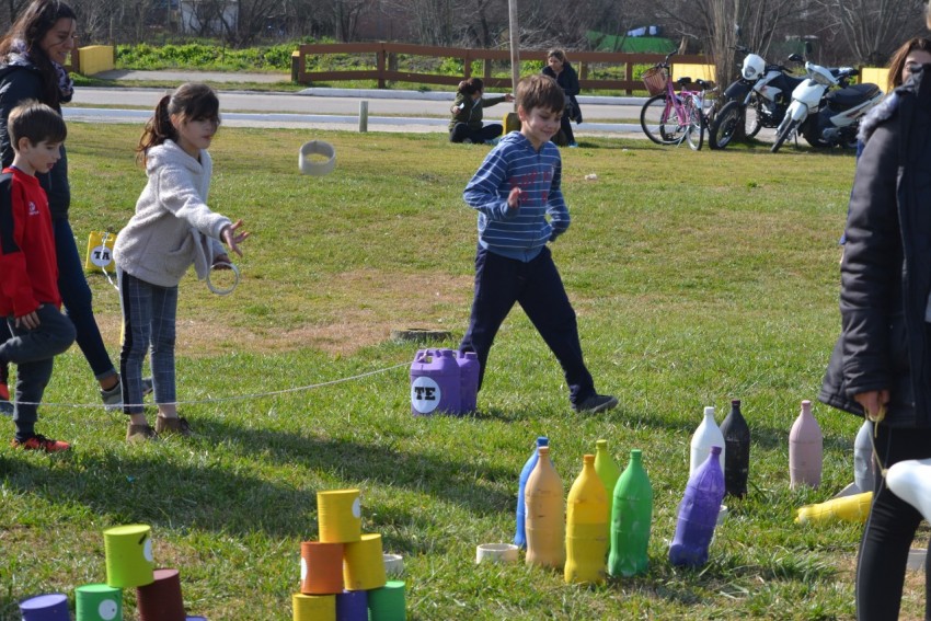 Casi 5.000 personas se dieron cita en el Paseo del Bicentenario por lo
