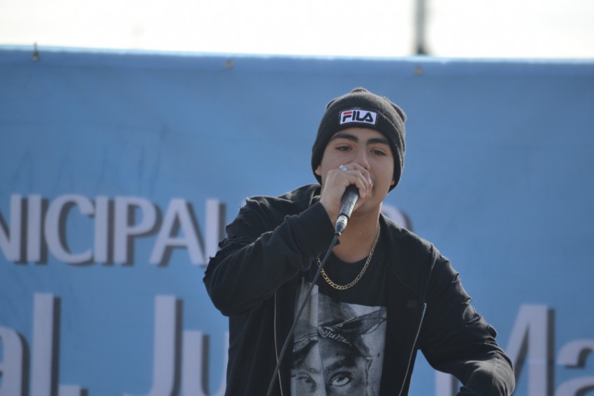 Casi 5.000 personas se dieron cita en el Paseo del Bicentenario por lo