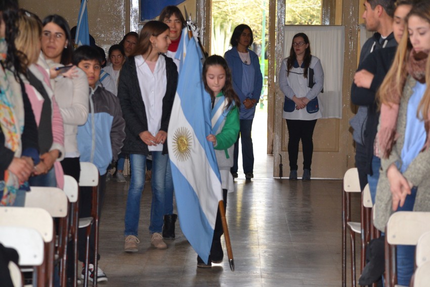 Recordaron a Domingo Faustino Sarmiento en la escuela primaria que lle