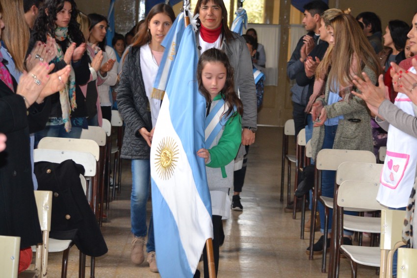 Recordaron a Domingo Faustino Sarmiento en la escuela primaria que lle