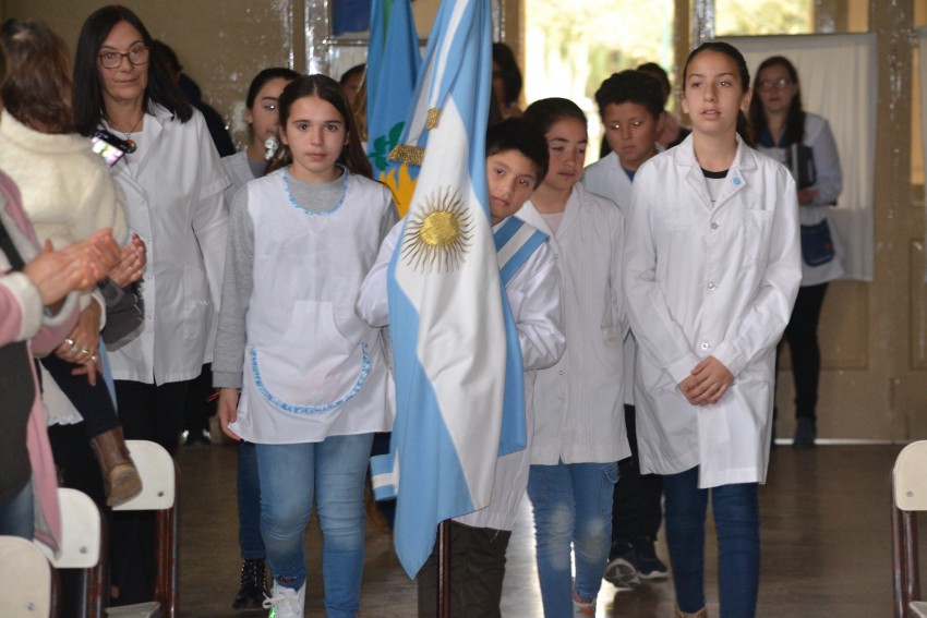 Recordaron a Domingo Faustino Sarmiento en la escuela primaria que lle