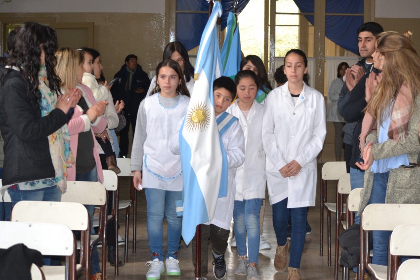 Recordaron a Domingo Faustino Sarmiento en la escuela primaria que lle