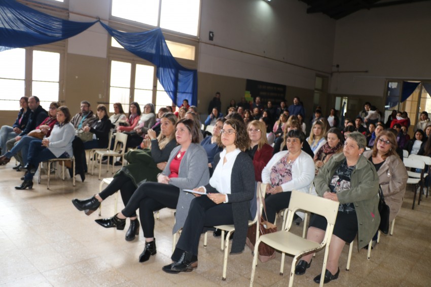 Recordaron a Domingo Faustino Sarmiento en la escuela primaria que lle