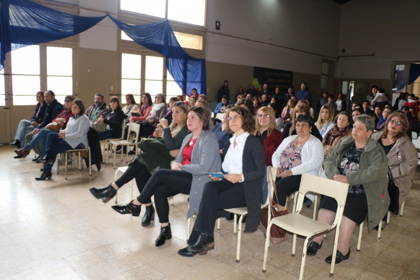 Recordaron a Domingo Faustino Sarmiento en la escuela primaria que lle