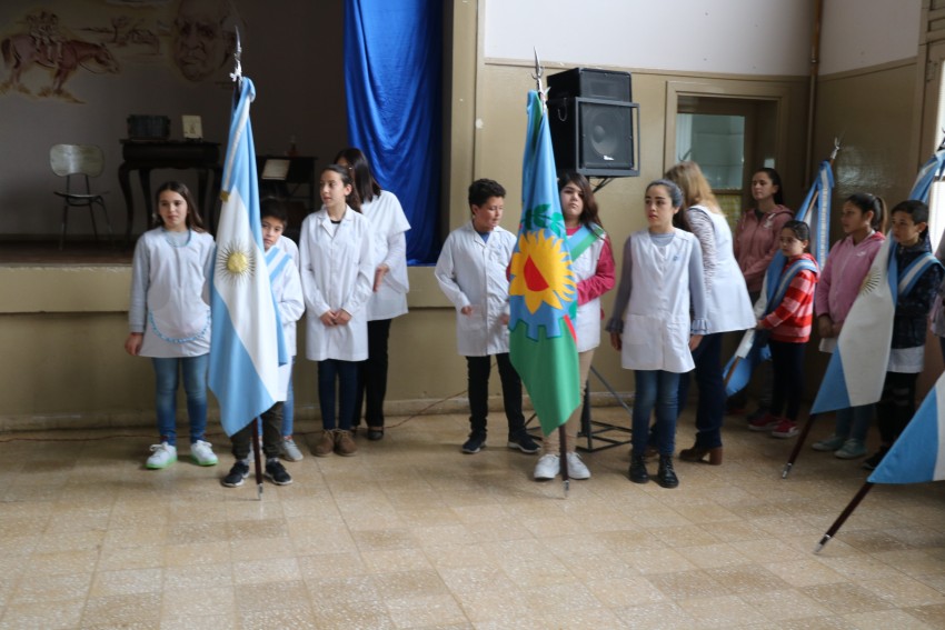 Recordaron a Domingo Faustino Sarmiento en la escuela primaria que lle