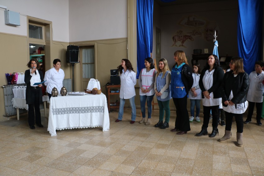 Recordaron a Domingo Faustino Sarmiento en la escuela primaria que lle