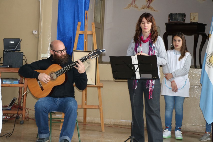 Recordaron a Domingo Faustino Sarmiento en la escuela primaria que lle