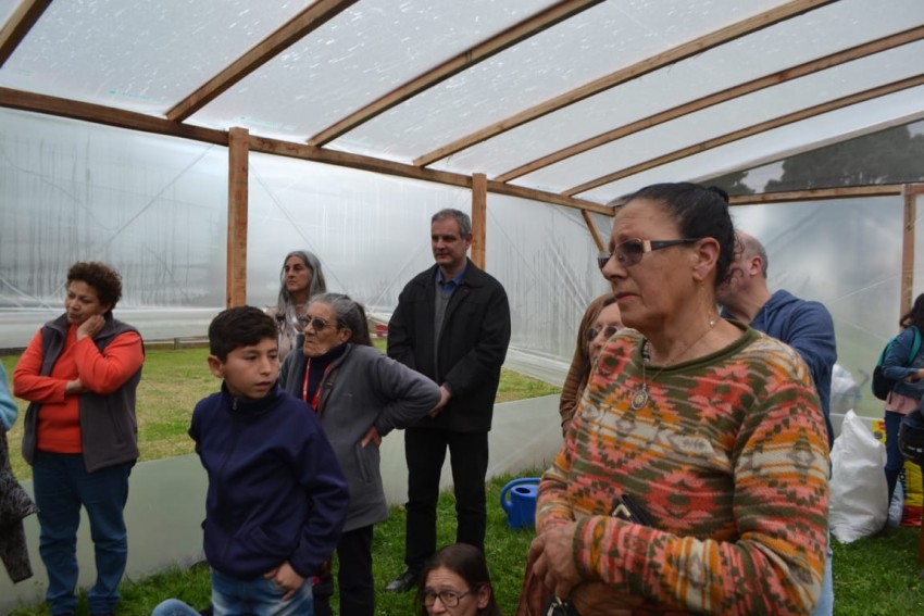 Se entregaron semillas, de manera gratuita, para más de 100 huertas fa