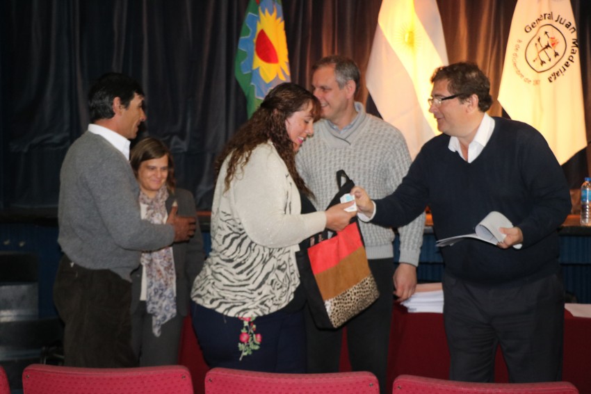 Ttulos de propiedad  Santoro: 