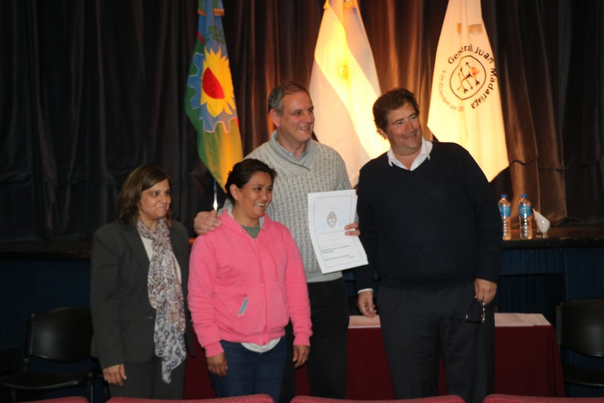 Ttulos de propiedad  Santoro: 