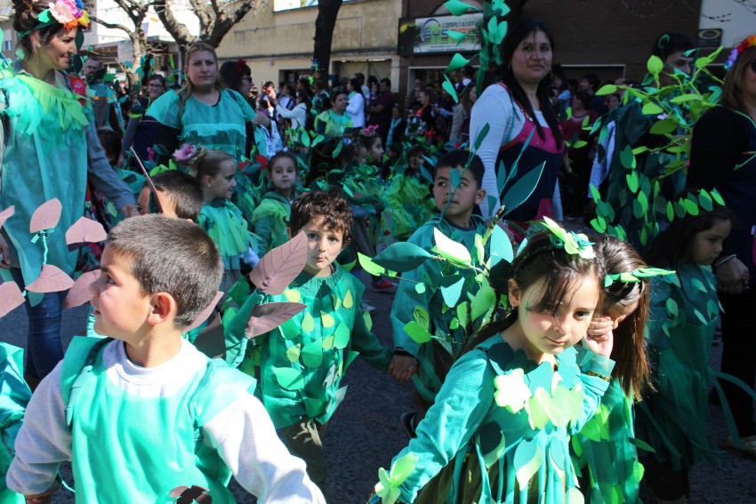 El desfile de la primavera congreg a ms de 40 instituciones