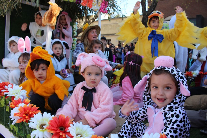 El desfile de la primavera congreg a ms de 40 instituciones