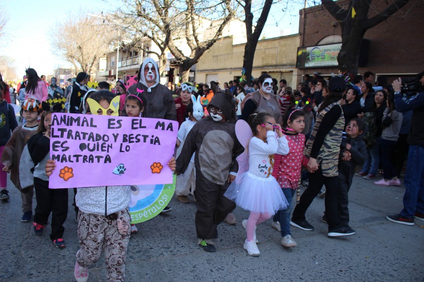 El desfile de la primavera congreg a ms de 40 instituciones