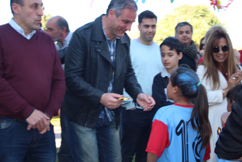 El desfile de la primavera congreg a ms de 40 instituciones