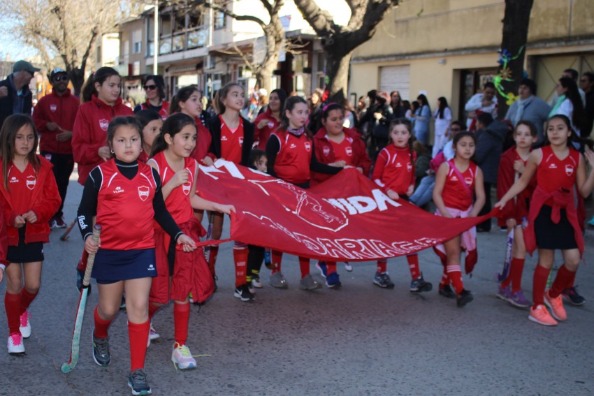 El desfile de la primavera congreg a ms de 40 instituciones