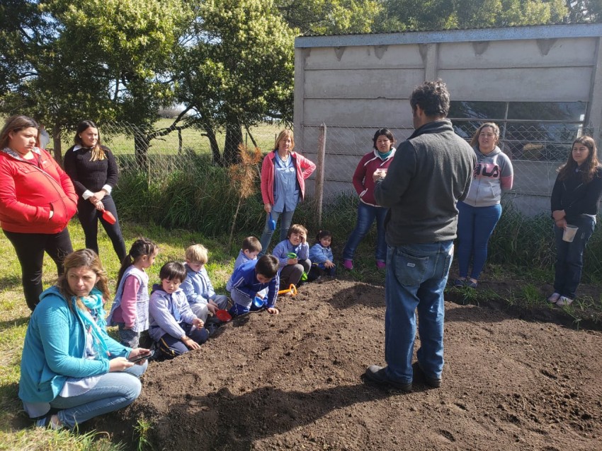 La comunidad de Macedo recibi asesoramiento en huertas