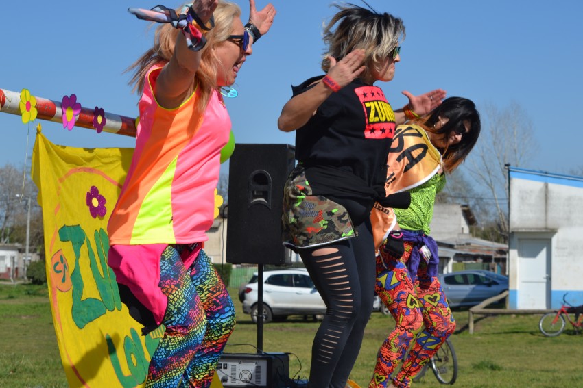 Alumnas del taller de zumba festejaron la llegada de la primavera