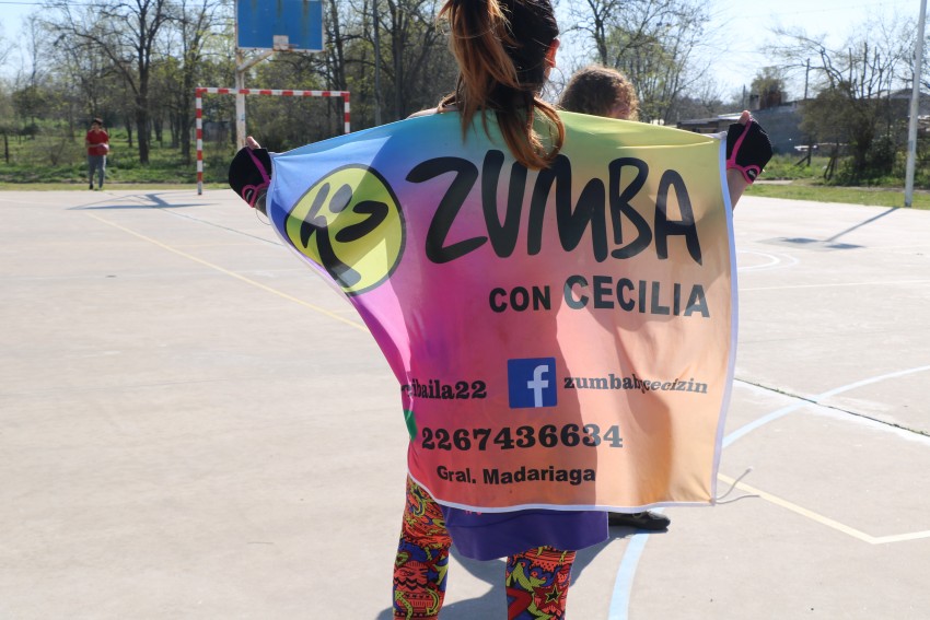 Alumnas del taller de zumba festejaron la llegada de la primavera