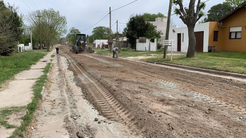 Contin�an los trabajos de preparaci�n de suelo para asfaltar nuevas cu