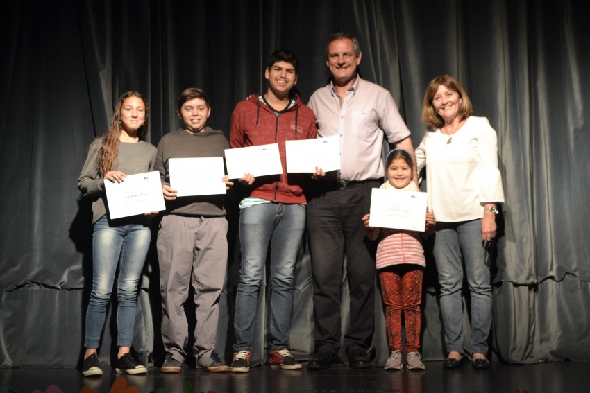 Reconocieron a quienes representaron a Madariaga en la final de los Bo