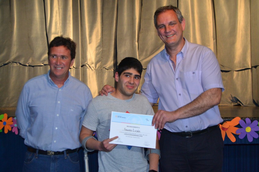 Reconocieron a quienes representaron a Madariaga en la final de los Bo