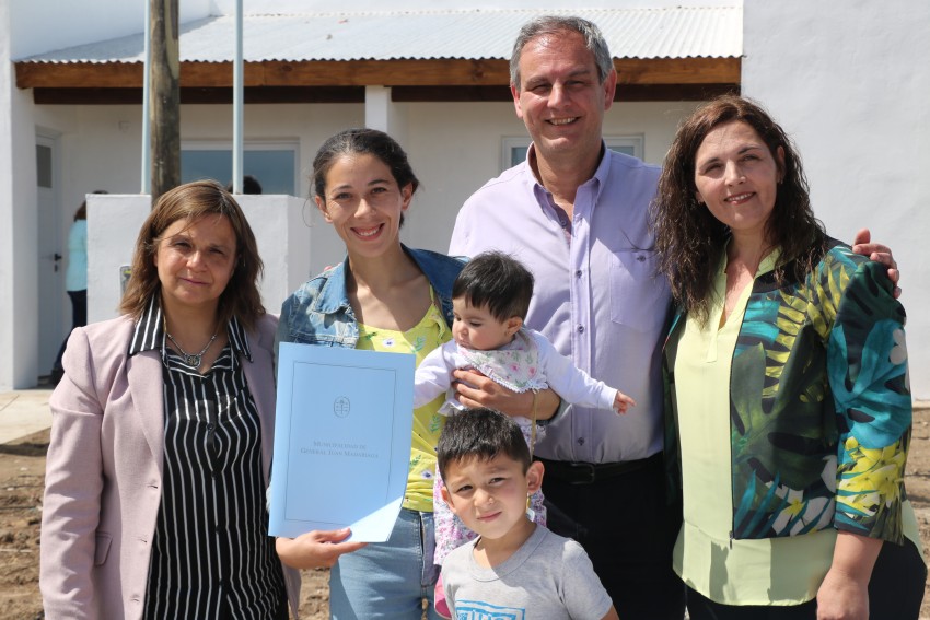 Santoro-entrega de viviendas: 