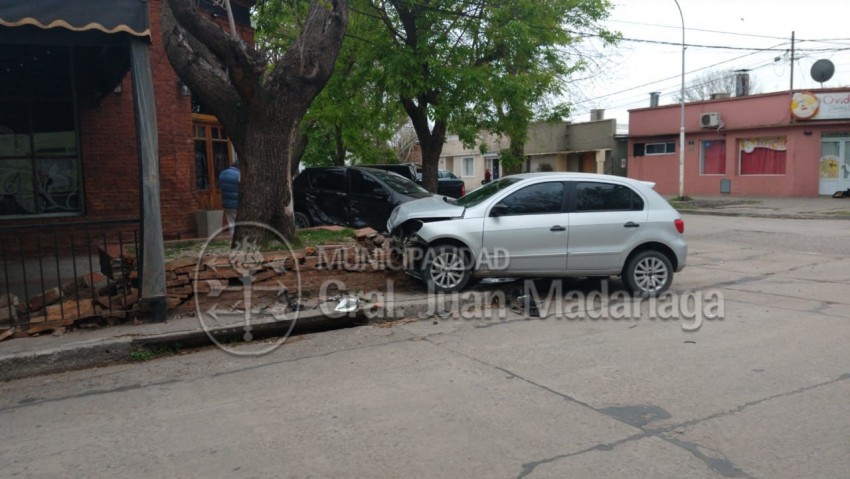 Otro choque entre dos autos deja un saldo de tres heridos