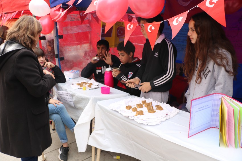 Inici la Feria de las Naciones