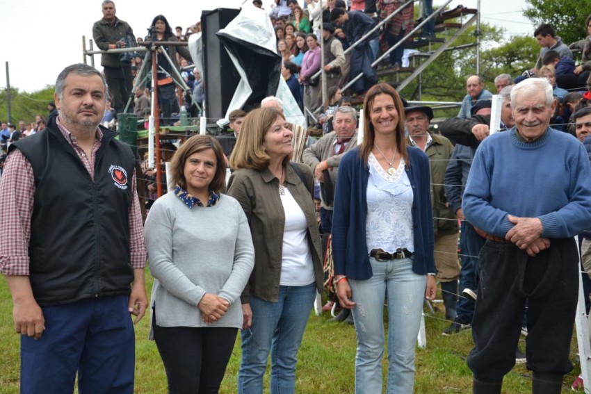 Autoridades municipales participaron del acto oficial de apertura de l