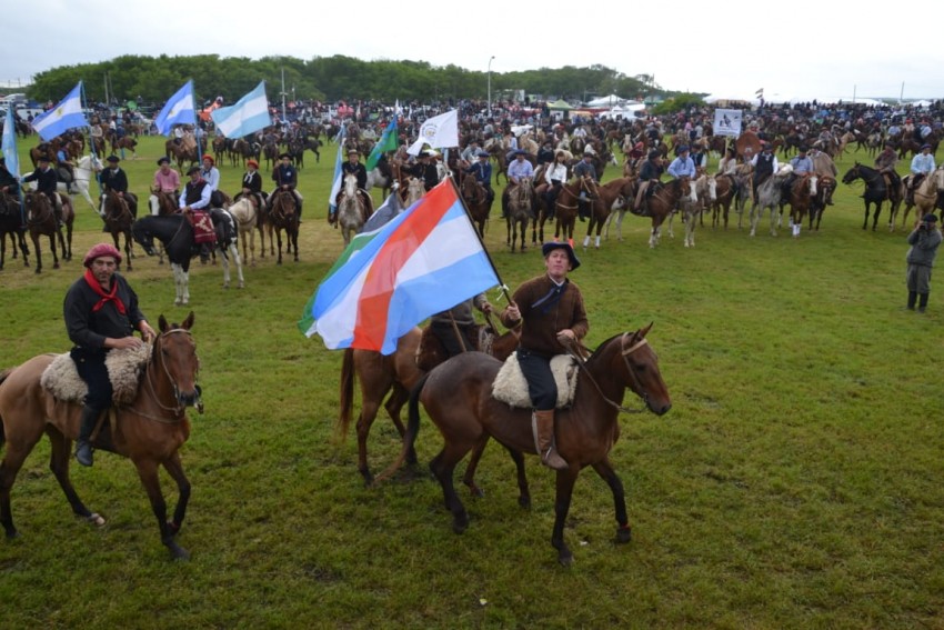 Autoridades municipales participaron del acto oficial de apertura de l