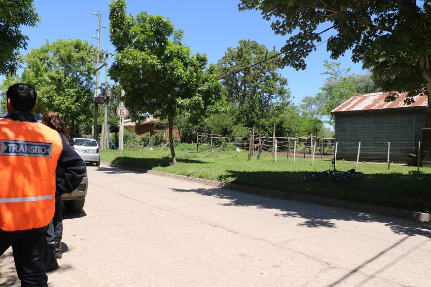 Un auto roz una bicicleta y un menor fue trasladado al Hospital