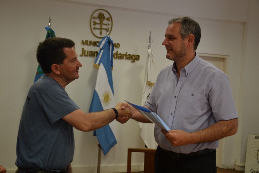 El Ejecutivo reconoci a los Canillitas en su Da