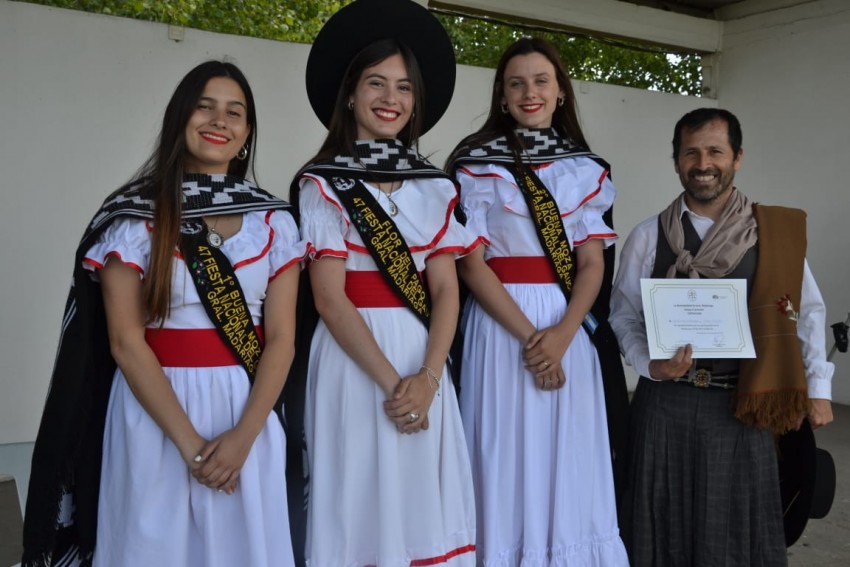 Los festejos por el Da de la Tradicin incluyeron procesin, danzas f