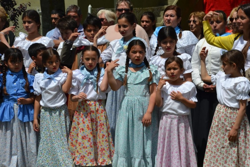 Los festejos por el Da de la Tradicin incluyeron procesin, danzas f