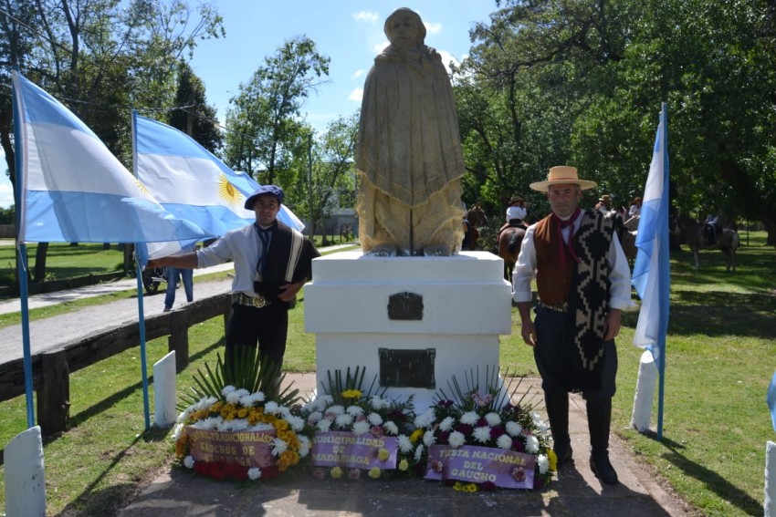 Los festejos por el Da de la Tradicin incluyeron procesin, danzas f